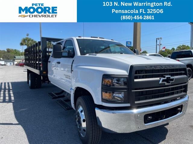 2024 Chevrolet Silverado 4500 Medium Duty Chassis Cab Work Truck's photo