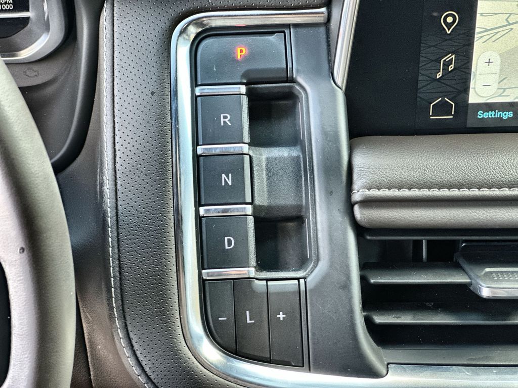 2023 Gmc Yukon SLT photo 16