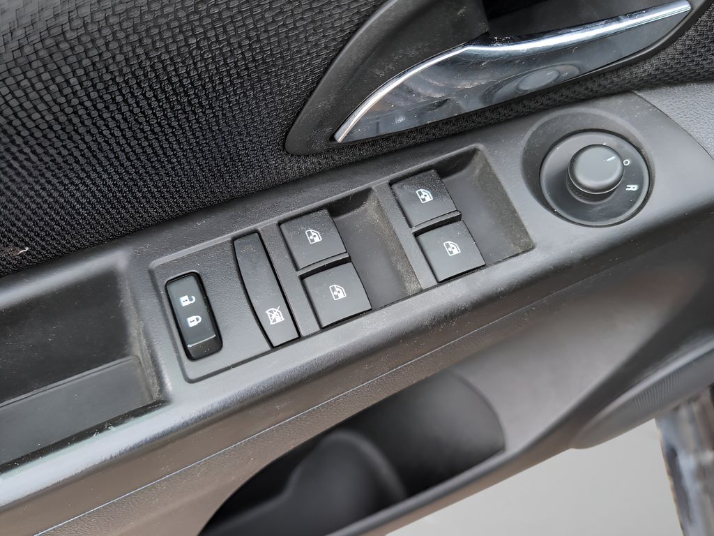 2016 Chevrolet Cruze LT photo 23