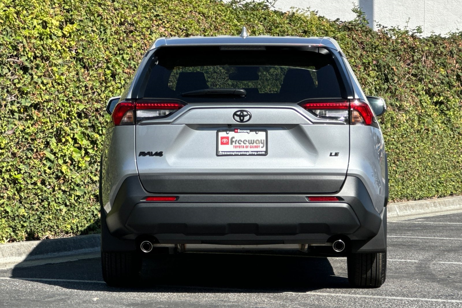 2025 Toyota RAV4 LE photo 5