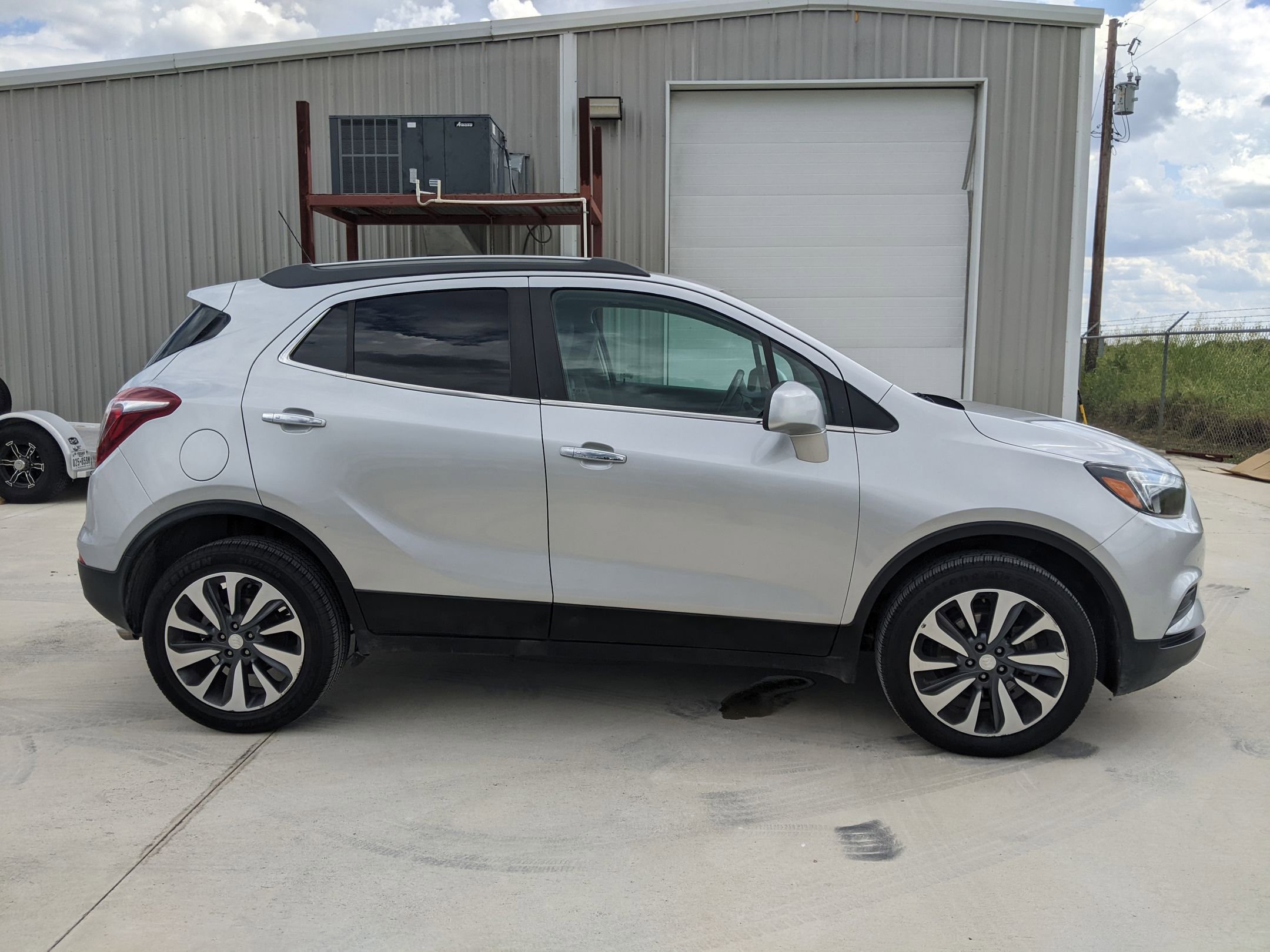 2022 Buick Encore Preferred photo 2