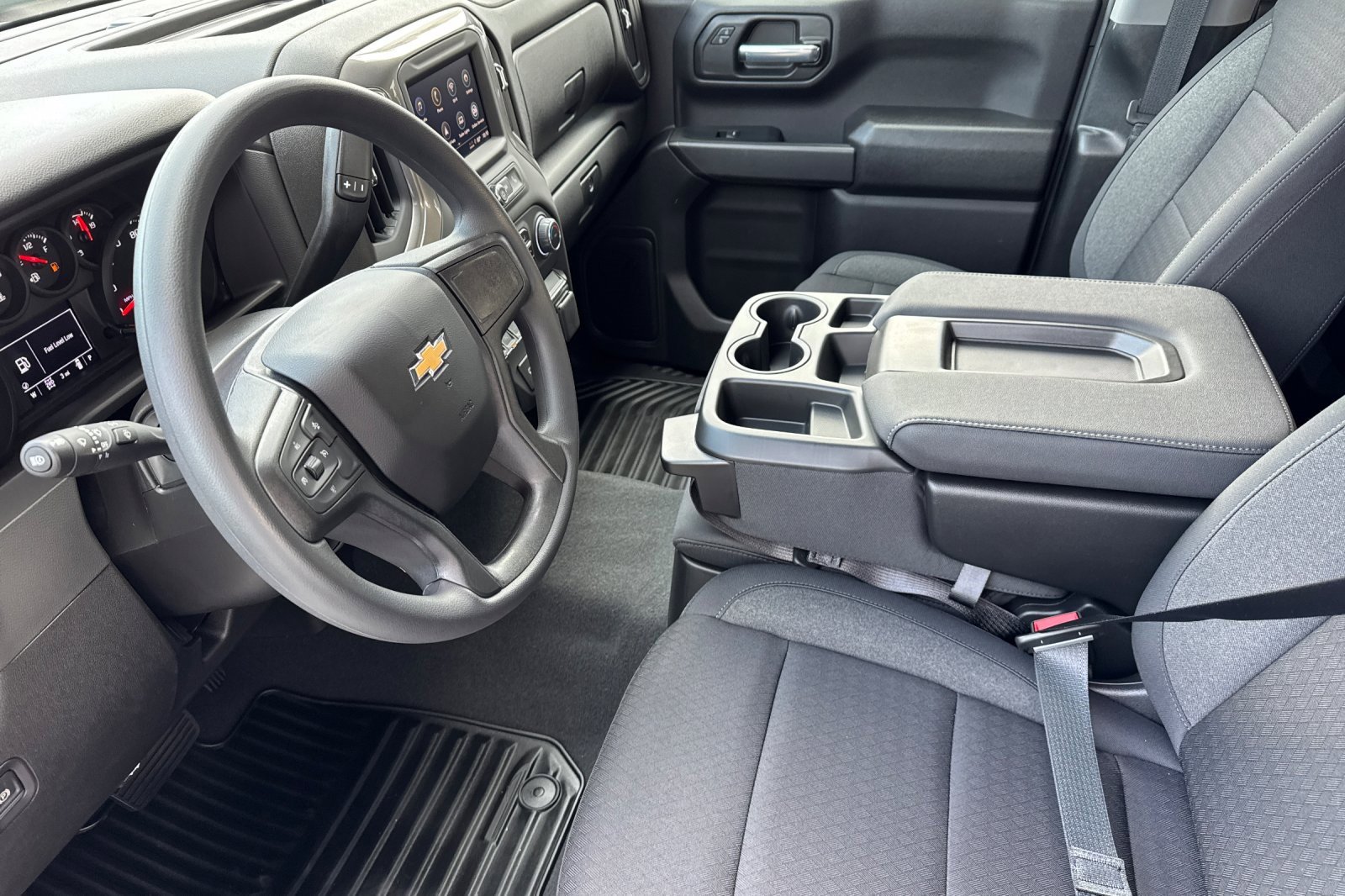 2025 Chevrolet Silverado Custom photo 9