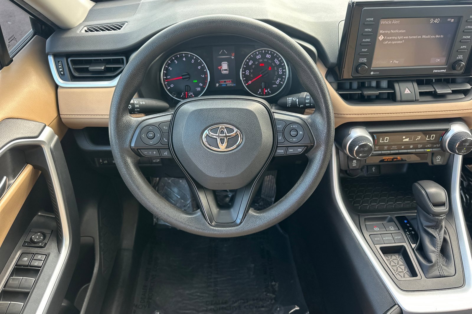 2022 Toyota RAV4 XLE photo 14