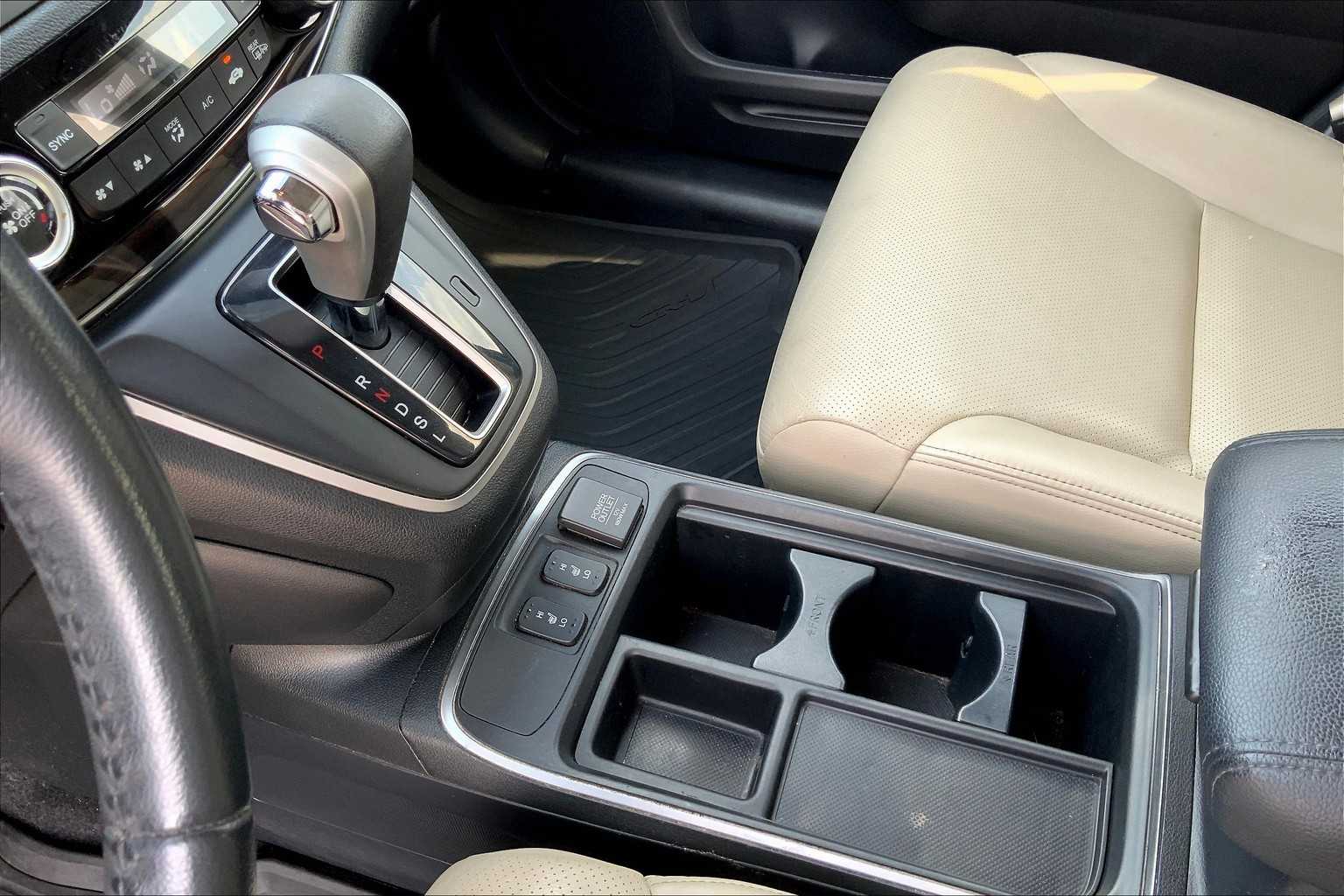 2016 Honda CR-V Touring photo 15