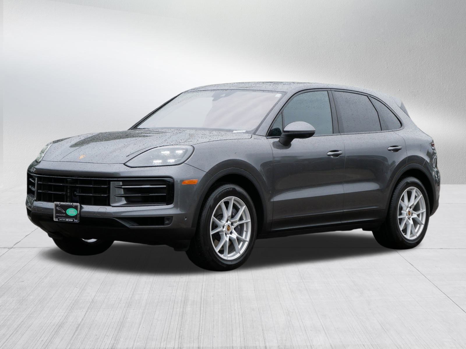 2024 Porsche Cayenne Base's photo