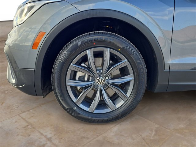 2023 Volkswagen Tiguan SE photo 23