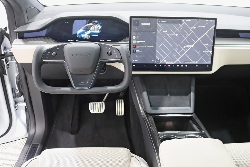 2022 Tesla Model X Plaid photo 12
