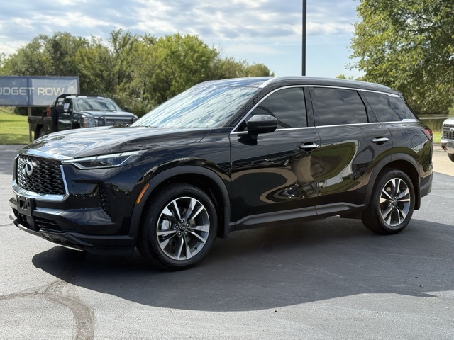 2025 Infiniti QX60 Luxe photo 3