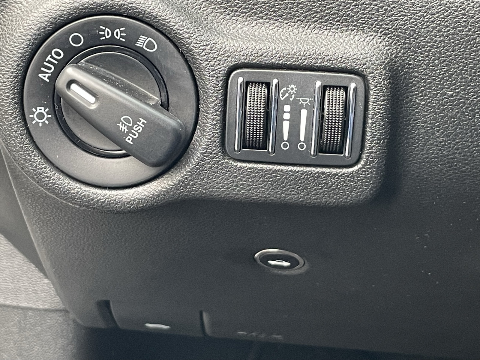 2015 Dodge Dart SXT photo 28