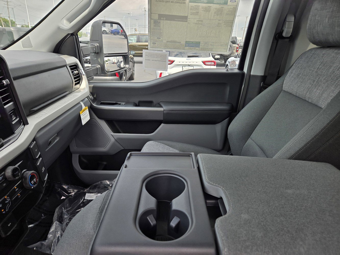 2025 Ford F-600 photo 18