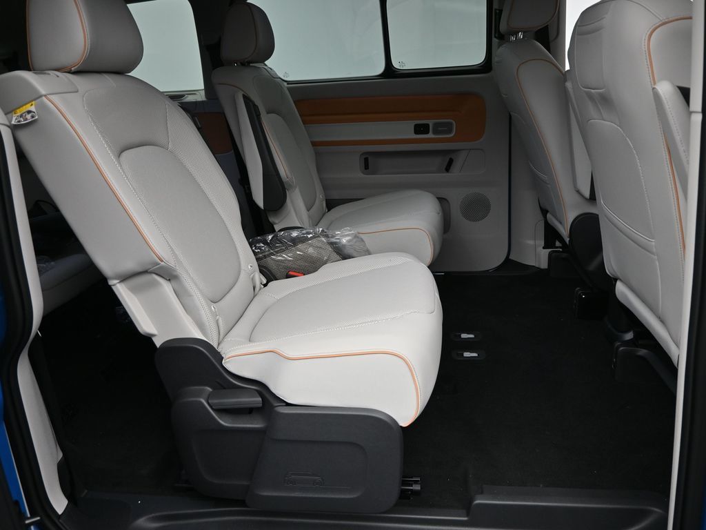 2025 Volkswagen ID. Buzz photo 4