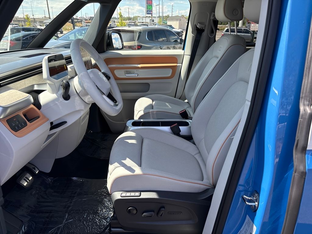 2025 Volkswagen ID. Buzz Pro Plus photo 9