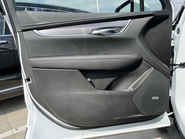 2025 Cadillac XT5 Luxury photo 8