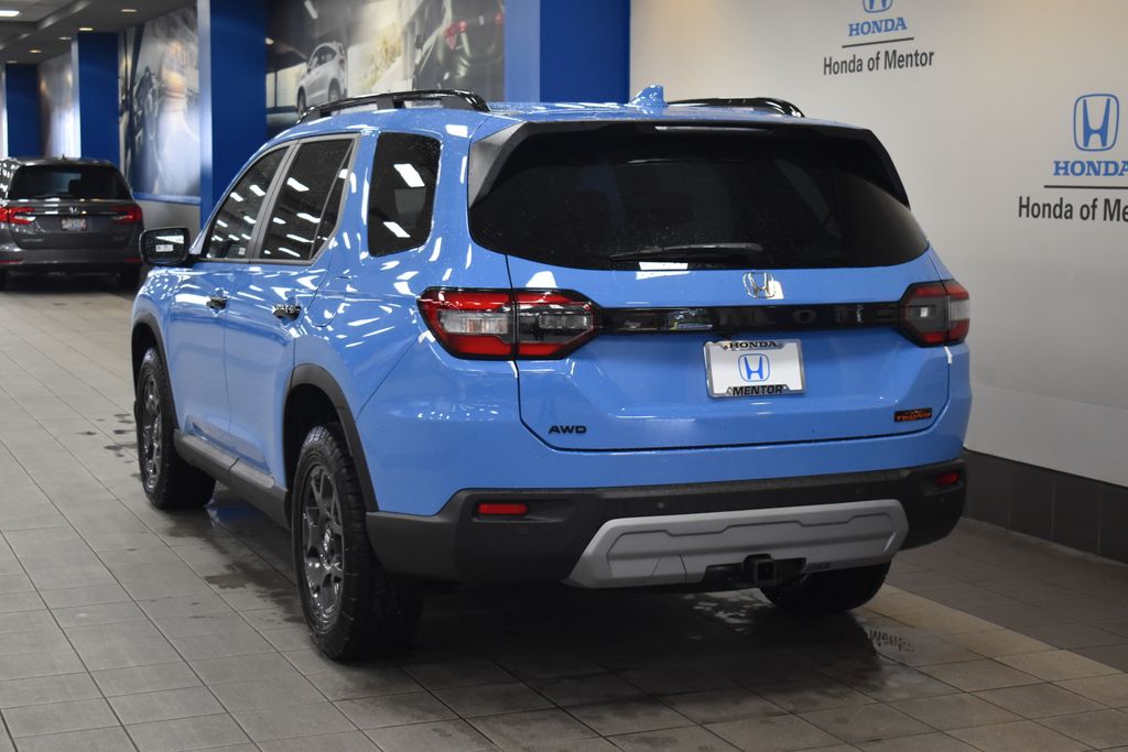 2025 Honda Pilot TrailSport photo 5