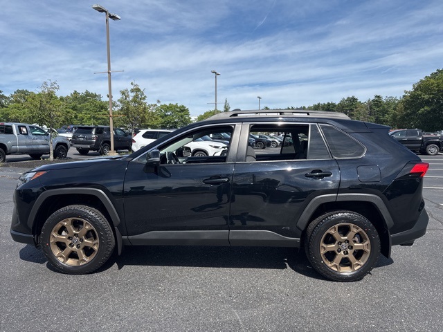 2023 Toyota RAV4 Hybrid photo 3