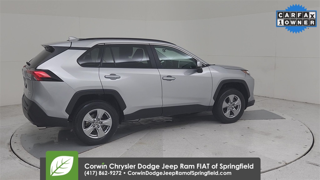 2024 Toyota RAV4 XLE photo 15
