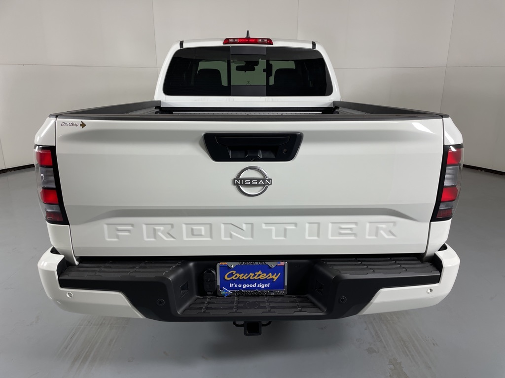 2025 Nissan Frontier SV photo 6