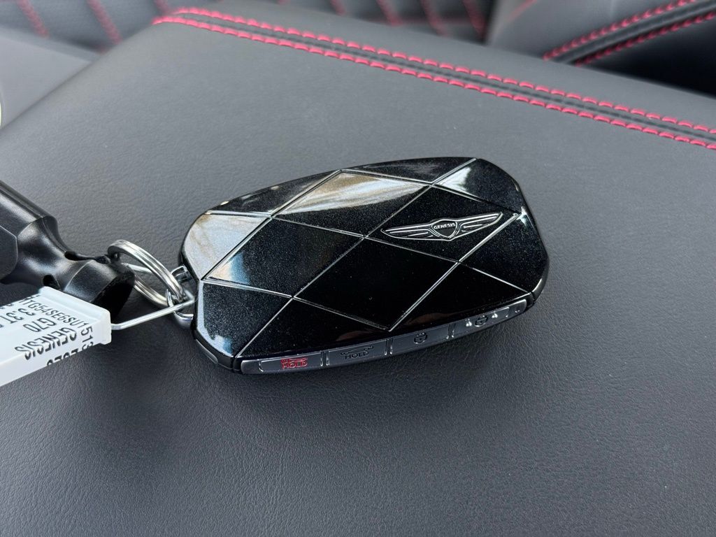2025 Genesis G70 3.3T Sport Advanced photo 38