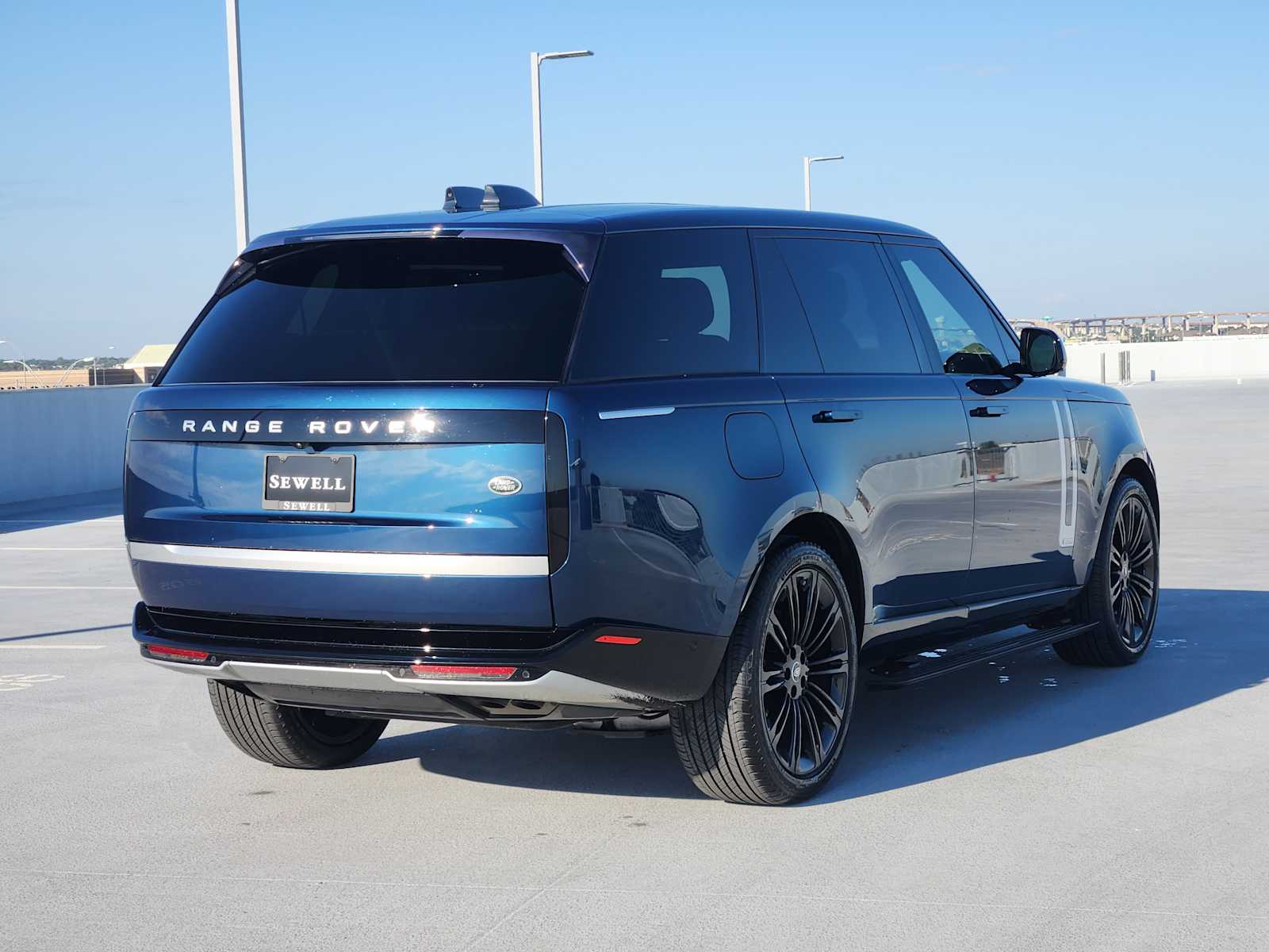 2023 Land Rover Range Rover Autobiography photo 5