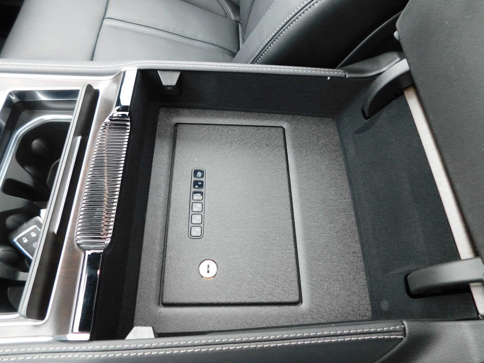 2024 Jeep Grand Wagoneer L Base photo 41