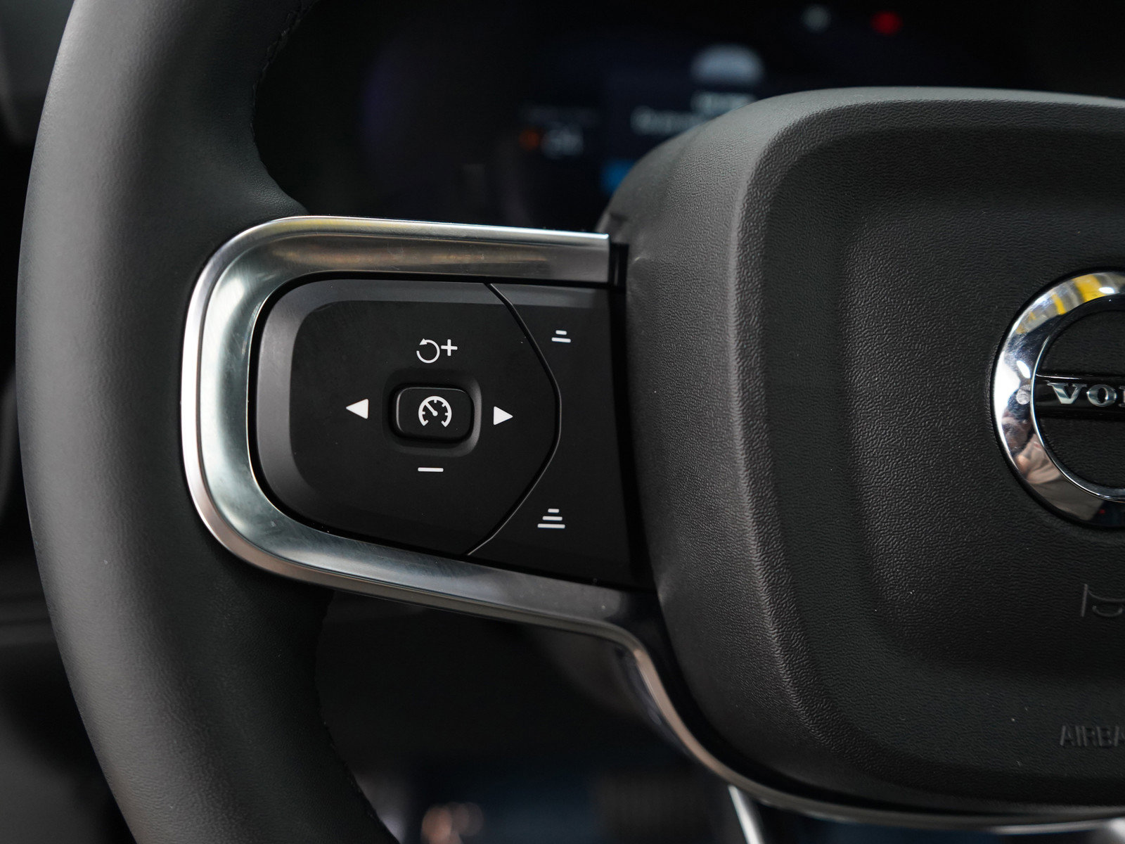2023 Volvo XC40 Recharge Ultimate AWD photo 22