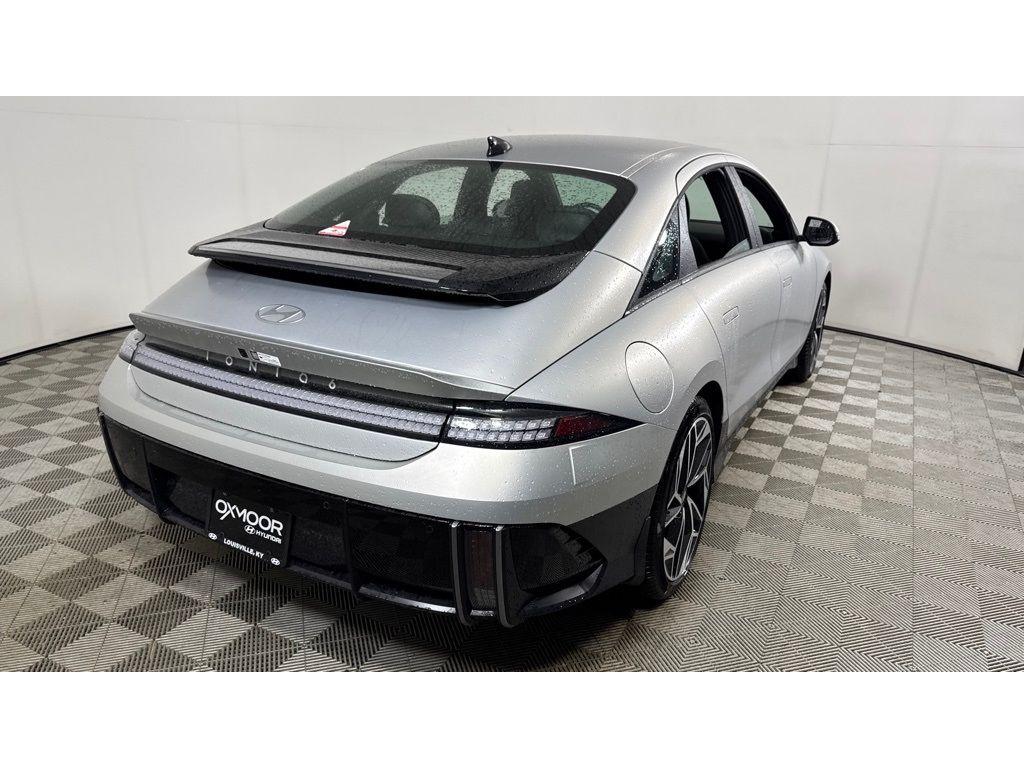 2025 Hyundai Ioniq 6 SEL photo 4