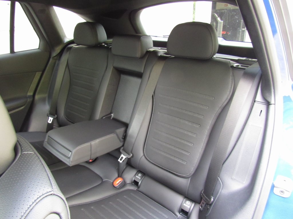 2026 Mercedes Benz GLC 300 4MATIC photo 13