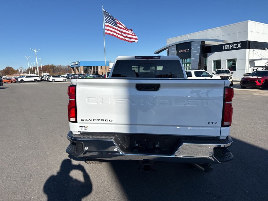 2026 Chevrolet Silverado 2500HD LTZ photo 3