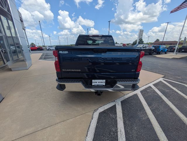2023 Chevrolet Silverado 1500 LT photo 3