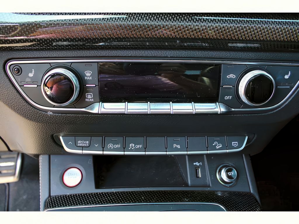2020 Audi SQ5 Premium Plus photo 18