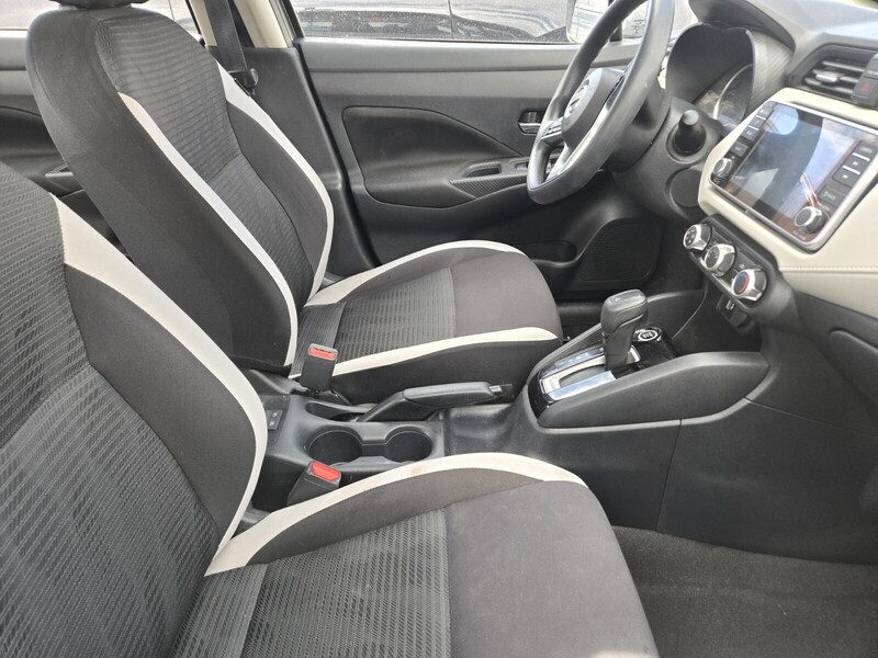 2022 Nissan Versa 1.6 SV photo 4
