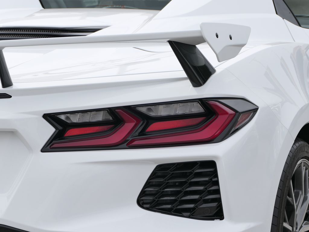 2024 Chevrolet Corvette Stingray 2LT photo 4