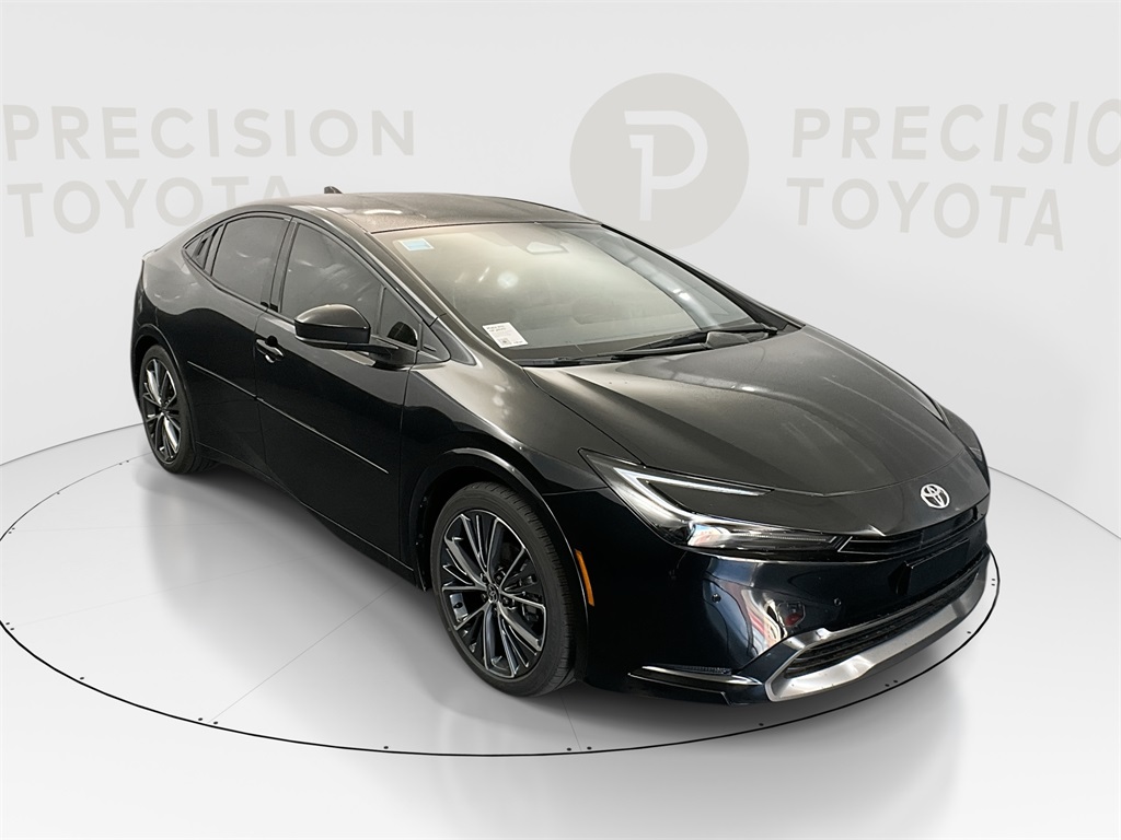 2026 Toyota Prius XLE's photo