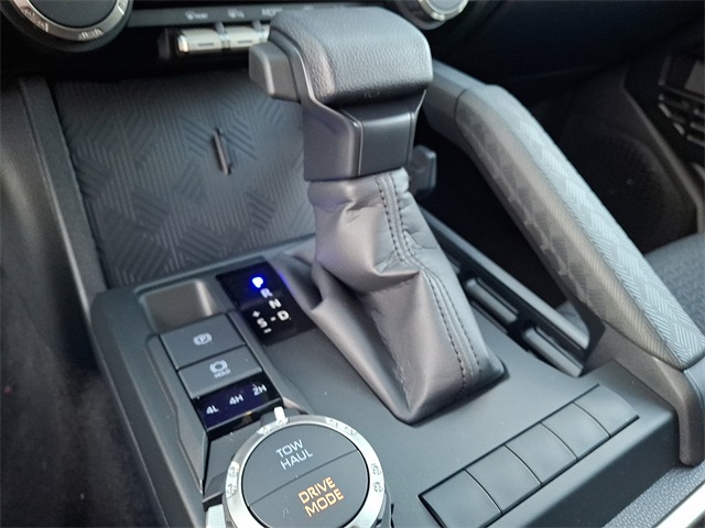 2025 Toyota 4Runner SR5 4WD photo 9