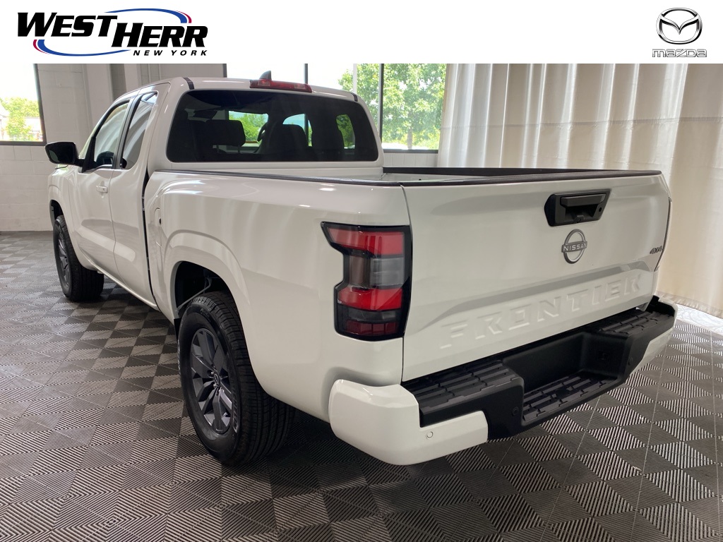 2025 Nissan Frontier SV photo 3