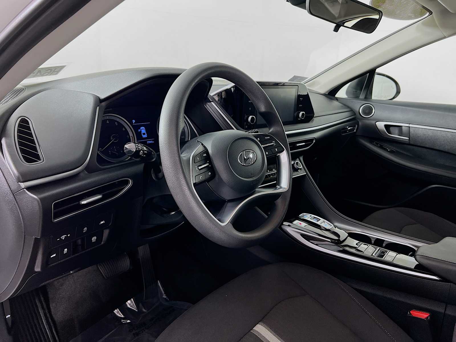 2022 Hyundai Sonata SE photo 9