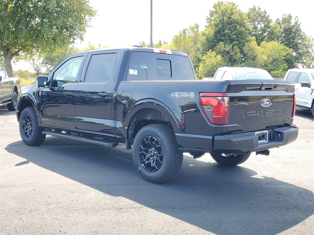 2025 Ford F-150 XLT photo 2