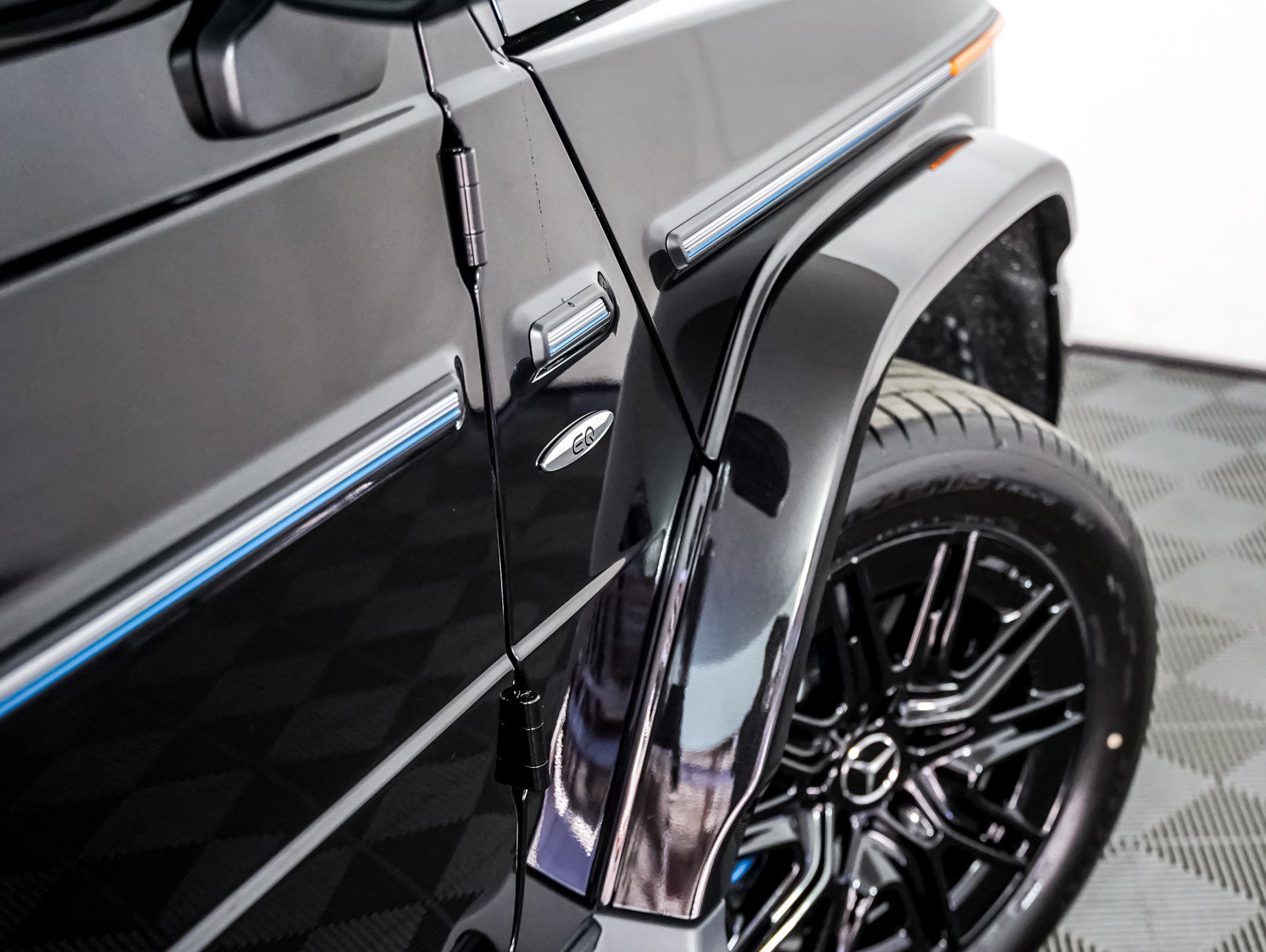 2025 Mercedes Benz G photo 22