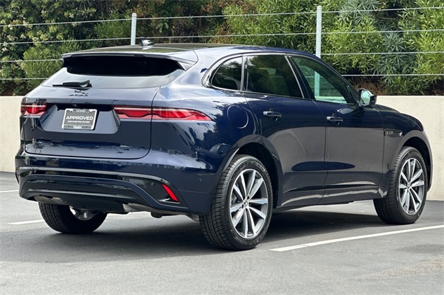 2025 Jaguar F-PACE P250 R-Dynamic S photo 4