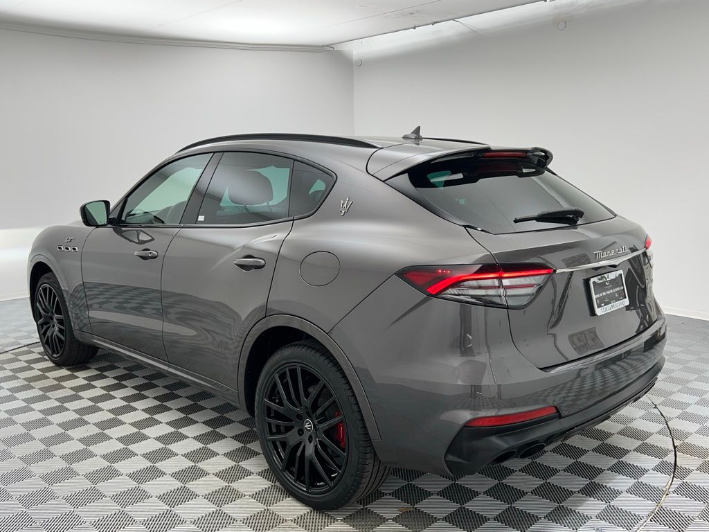 2022 Maserati Levante GT photo 7