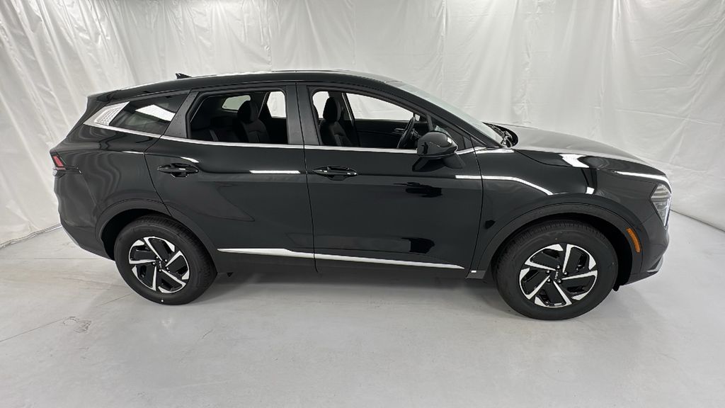 2025 Kia Sportage Hybrid LX photo 2