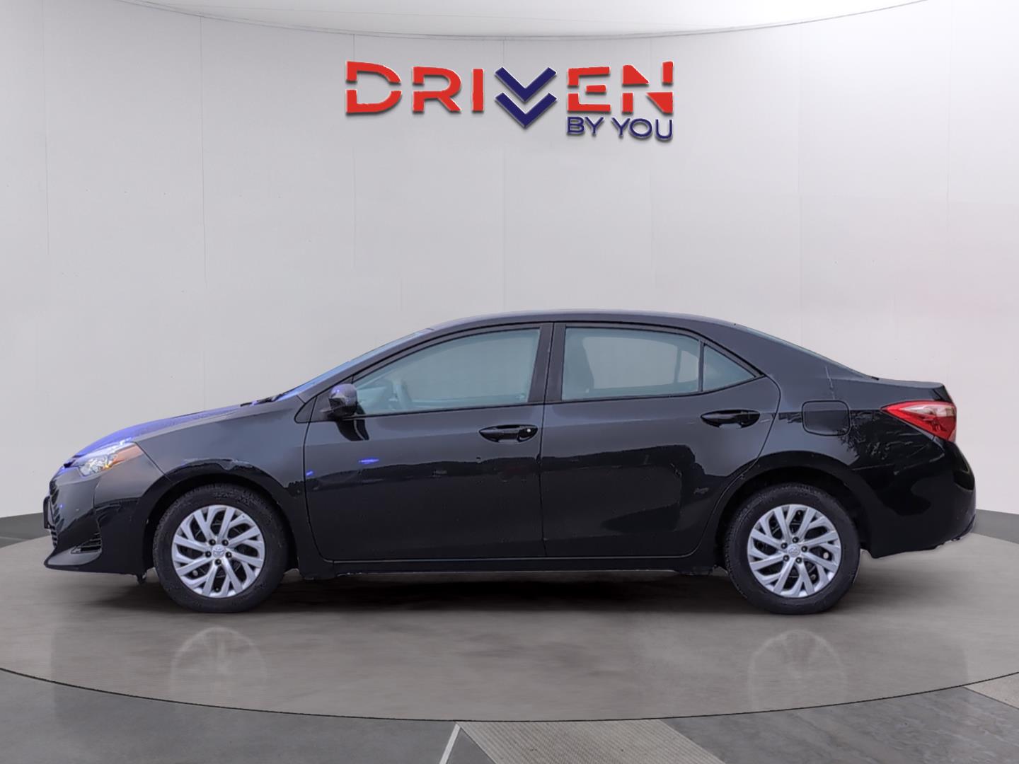 Used 2017 Toyota Corolla LE with VIN 5YFBURHE5HP645732 for sale in Columbia, MS