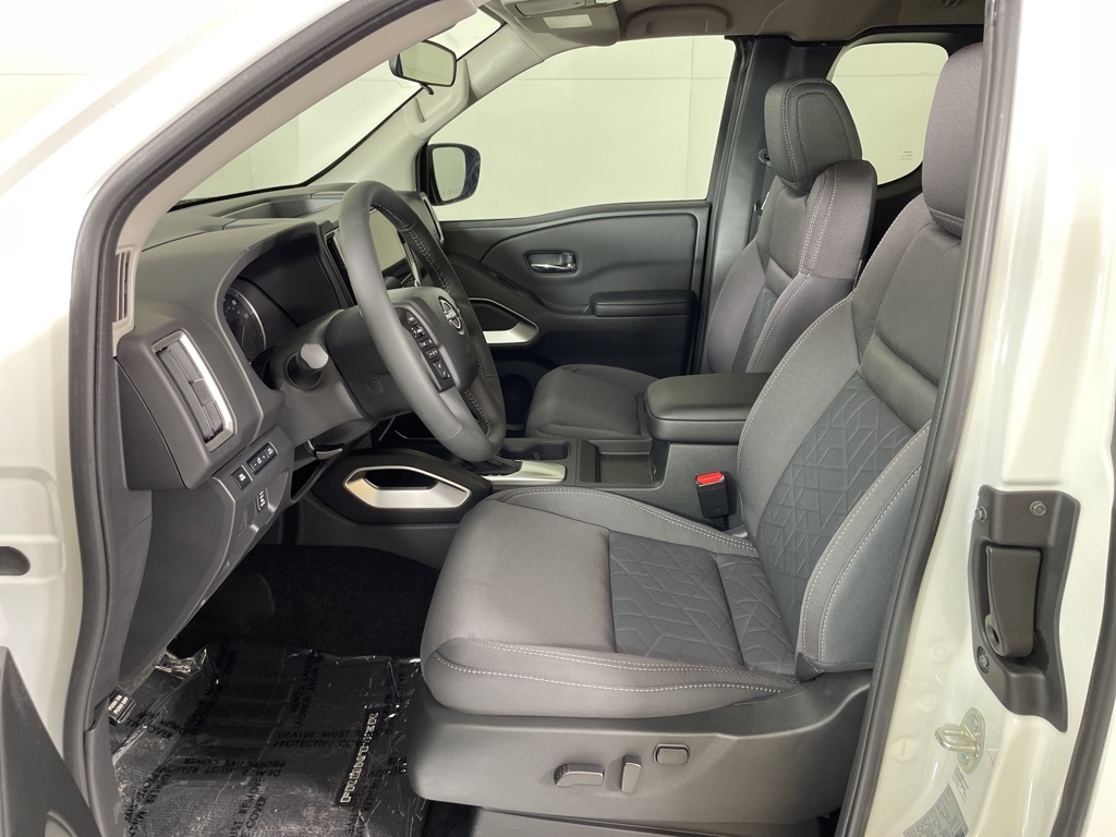 2025 Nissan Frontier King Cab SV photo 16