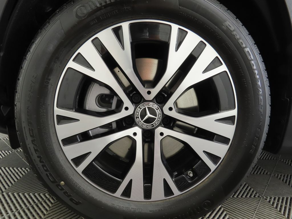 2026 Mercedes Benz GLB 250 photo 26