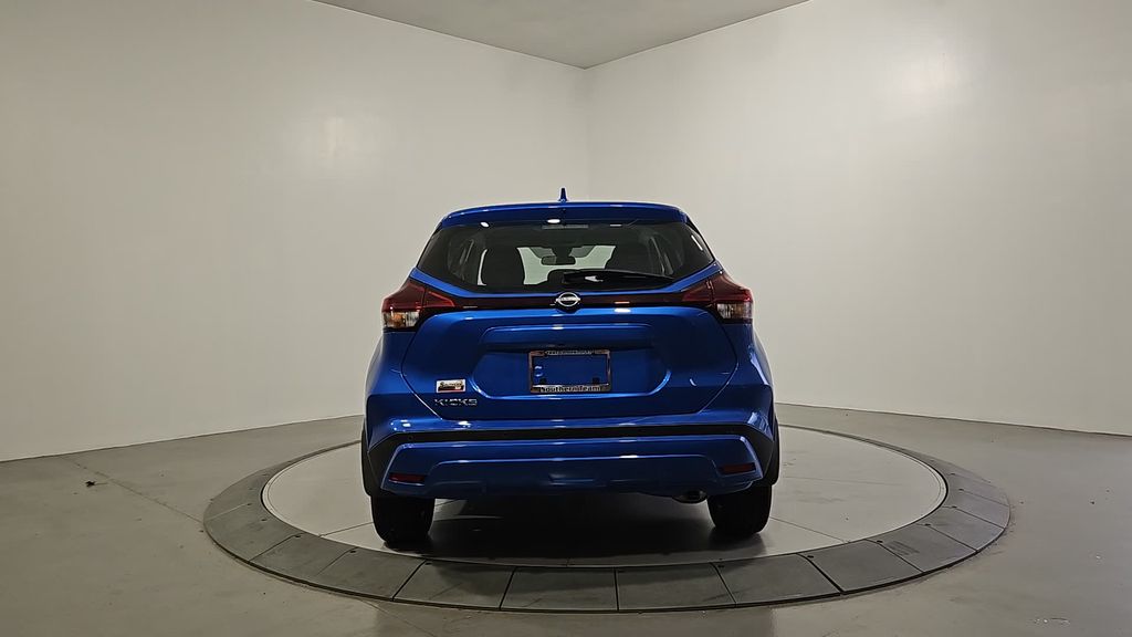 2025 Nissan Kicks Play S photo 4