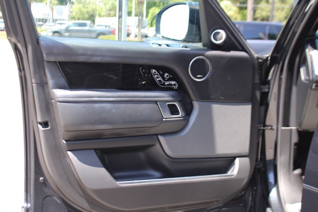 2021 Land Rover Range Rover Autobiography photo 9
