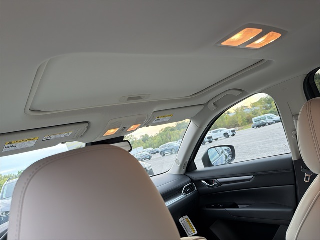 2025 Mazda CX-5 2.5 S Preferred photo 7