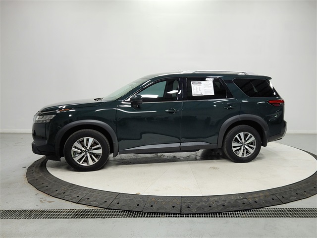 2022 Nissan Pathfinder SL photo 4