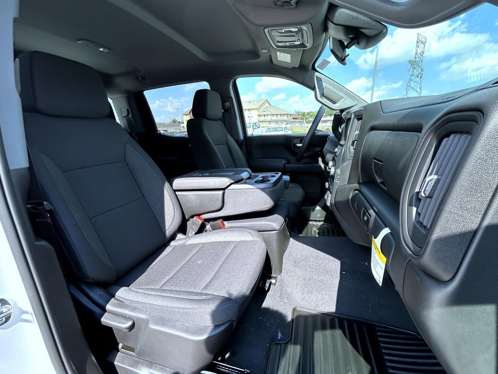 2026 Chevrolet Silverado 1500 Custom photo 16