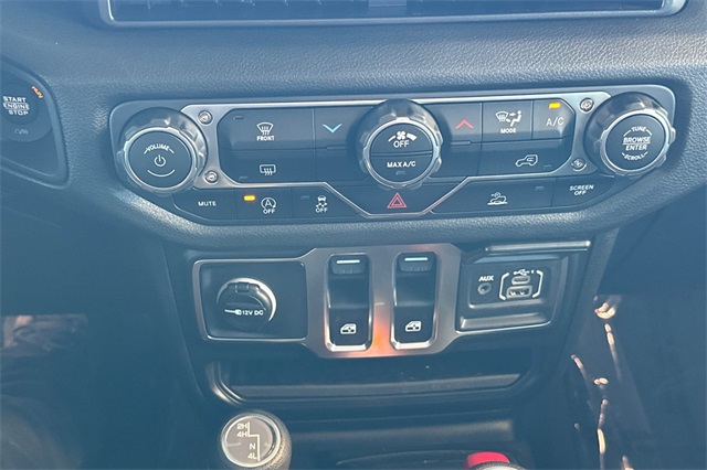 2025 Jeep Wrangler Sport S photo 18